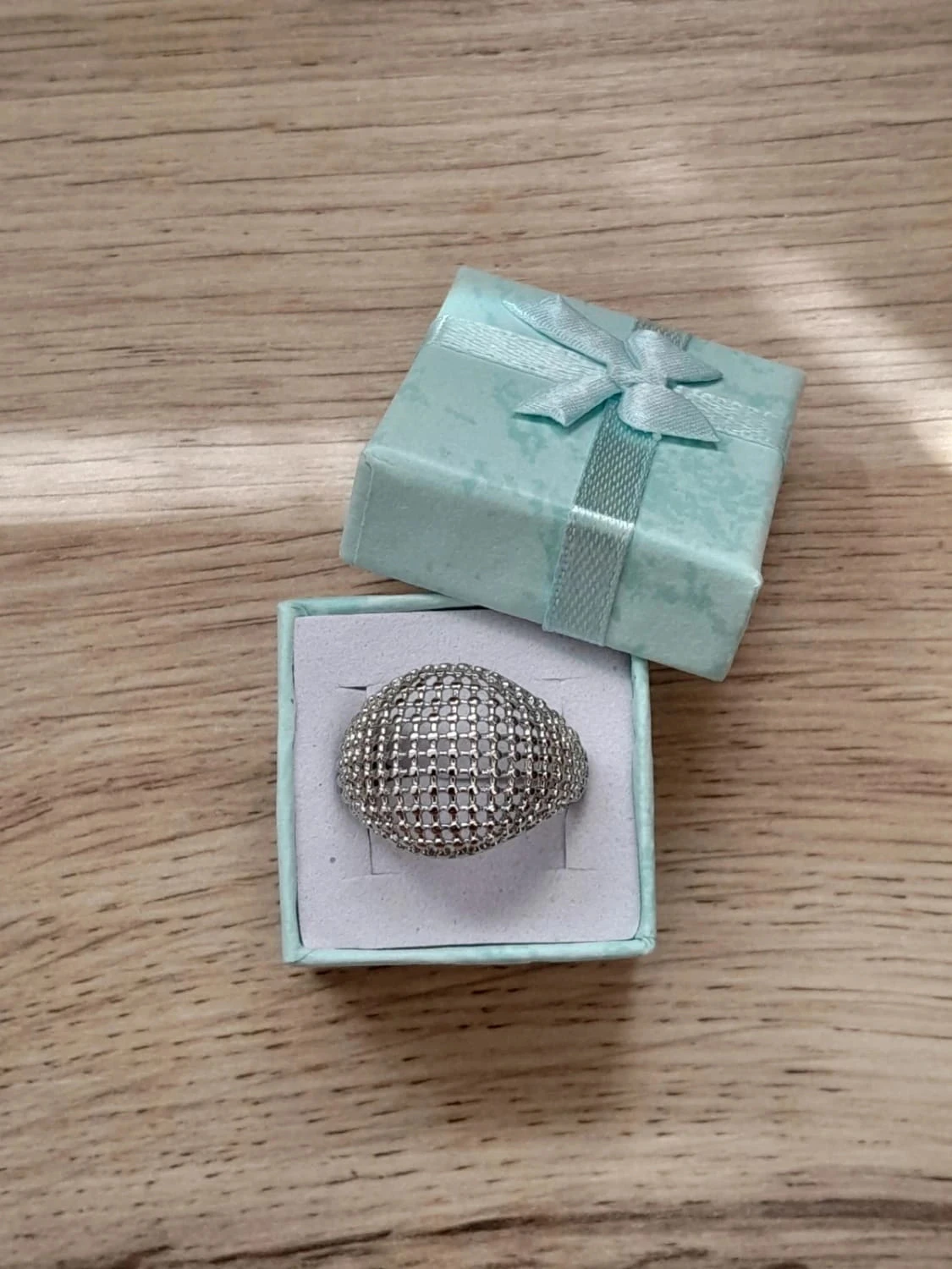Bague filet (petits trous) couleur argentée, réglable 54/56/58